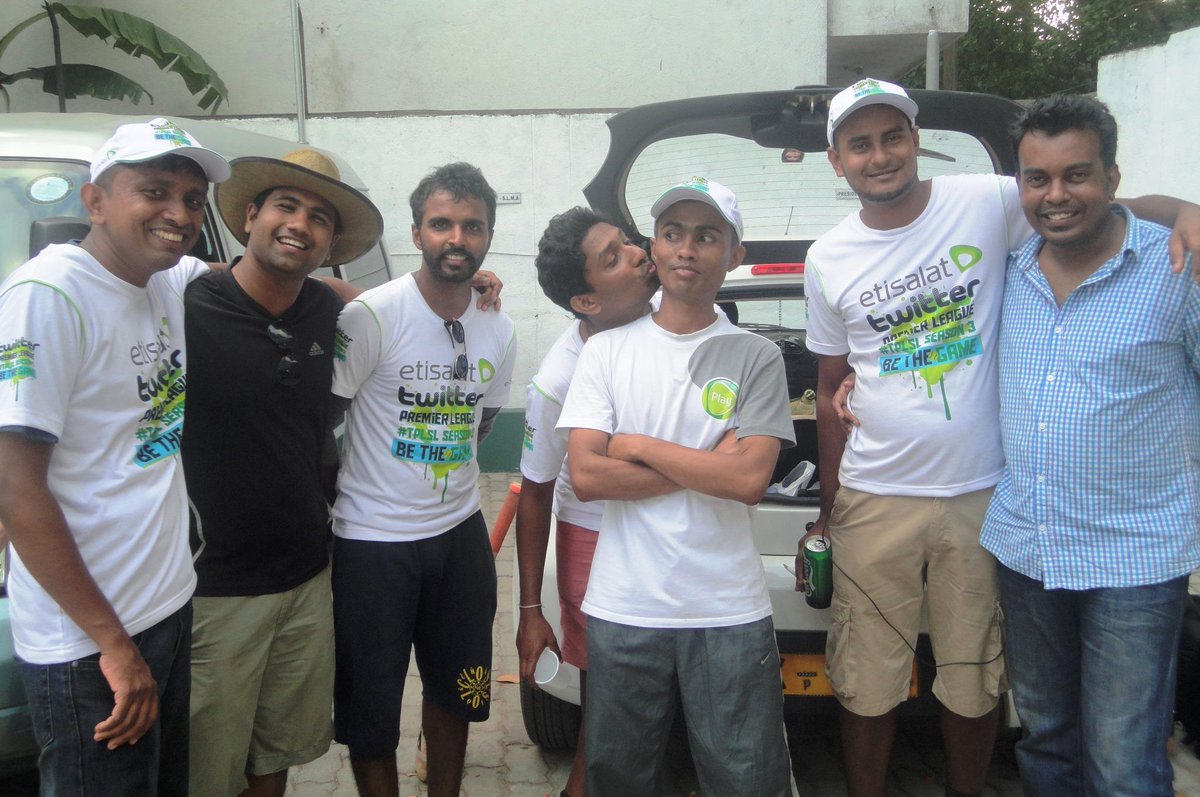 SriLankaTweet's tweet photo. Had a Great Time with these Tweeps yesterday at @EtisalatSL #TPLSL  !!! Cheerz @EhindasXi Team #LKA #SriLanka http://t.co/n95eo3gzko