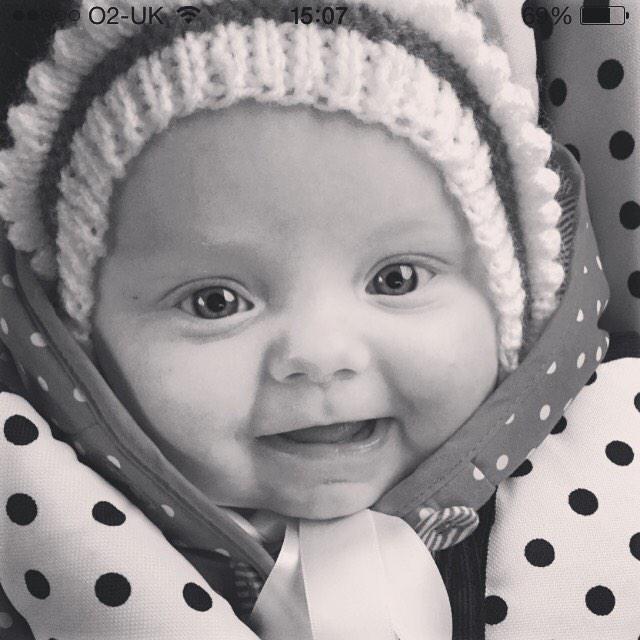 objective_team's tweet image. Cutest little girl