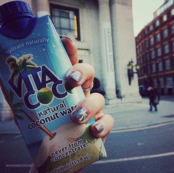 VitaCocoBENELUX's tweet photo. Going #coconutsfor nail art with @lucysstash and @thebodyshop this #LFW And yes, that IS a palm tree! http://t.co/WvCJtGuG2M