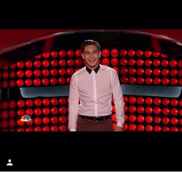 wesy_wes's tweet photo. Can't wait to see my best friend audition for the voice tonight at 8!!!!! Tune in and see @LowellOakley rock it http://t.co/AJavM36Ofw
