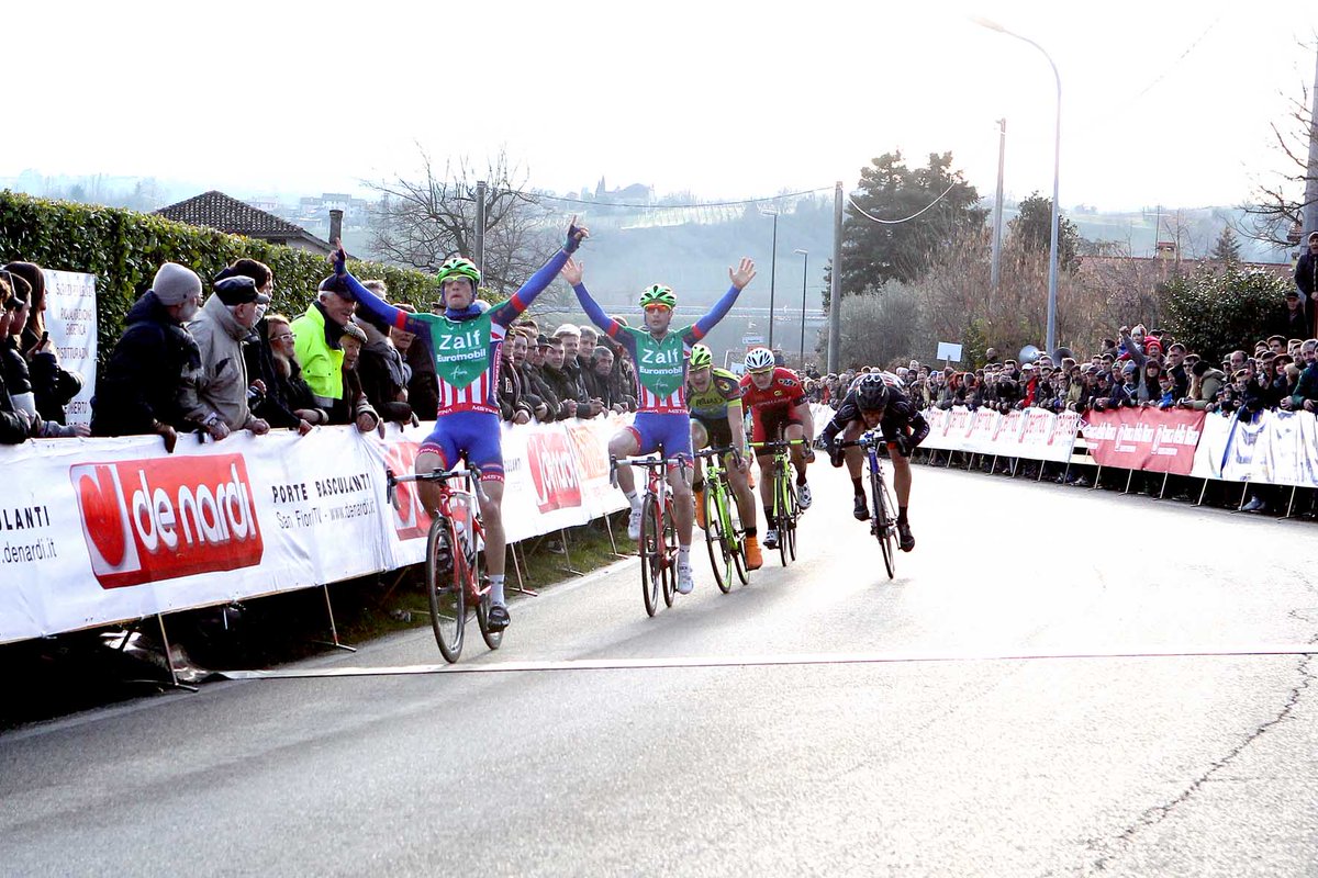Team_Brilla's tweet photo. Che volata per @sartor_federico al #GPDeNardi! Clicca sul link per le immagini dell'ultimo Km https://t.co/5Ox0YABQzf http://t.co/sSMgwnhQnj