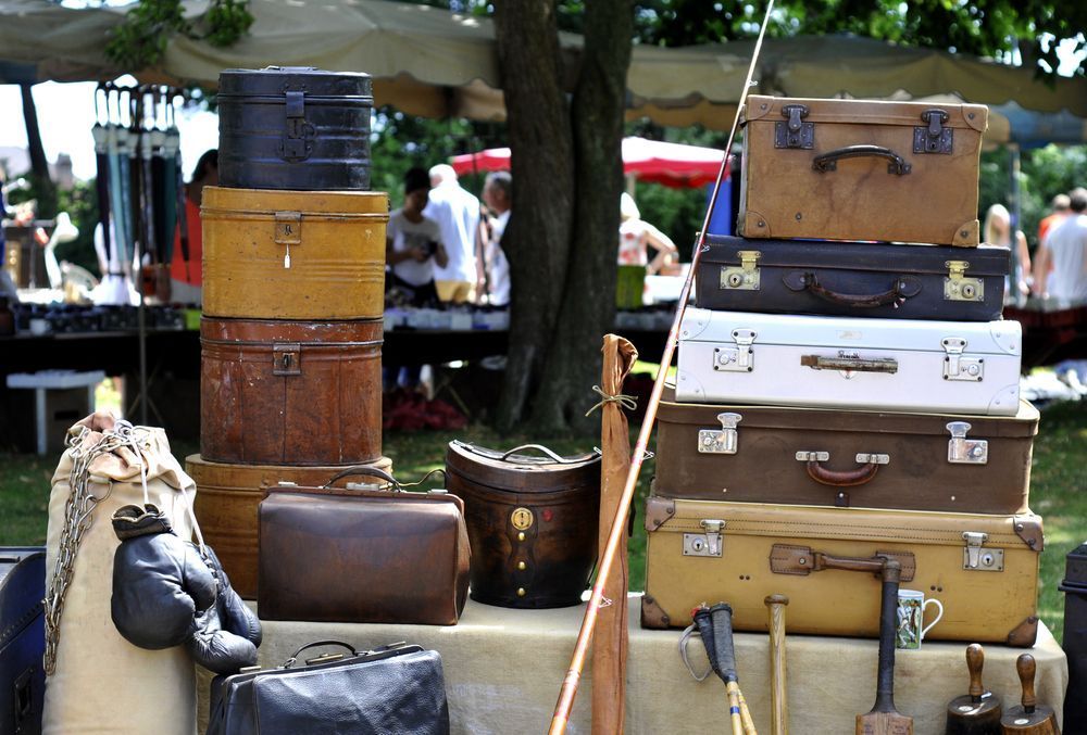 #CityTip: Chicago's show and sales are great places to find vintage pieces! Keep them safe in #selfstorage.