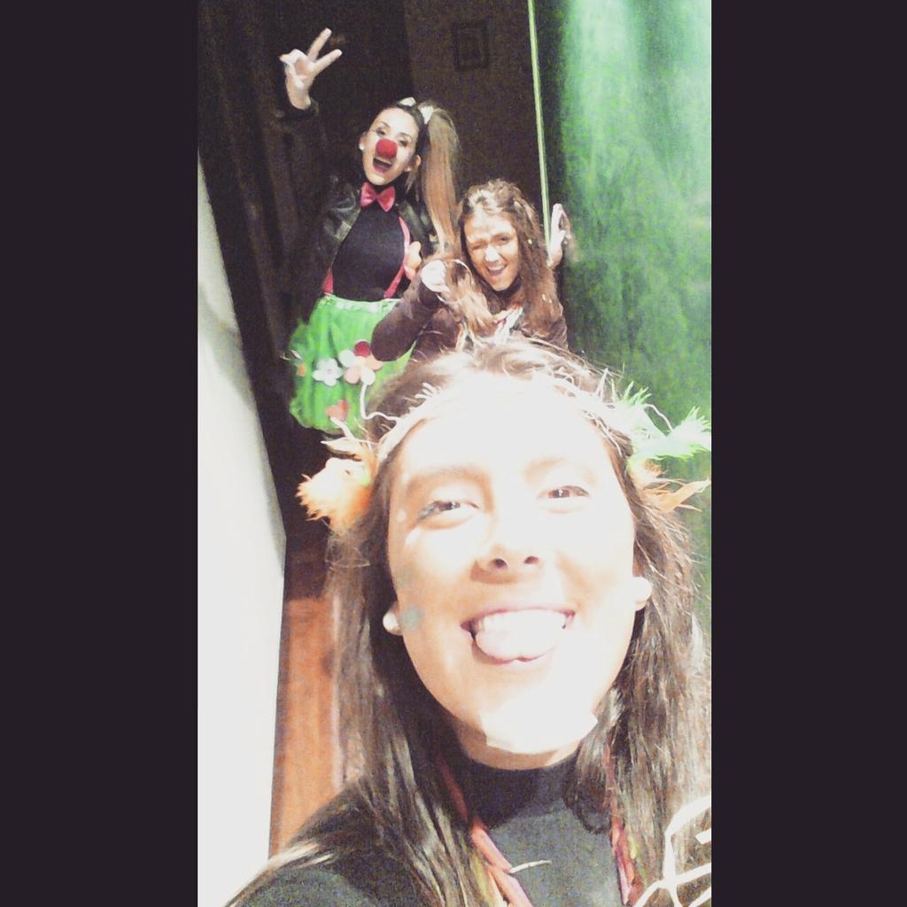 EsticisnerosP's tweet photo. Happy girls are the pretiest 😃🌺 http://t.co/q90p491X1e