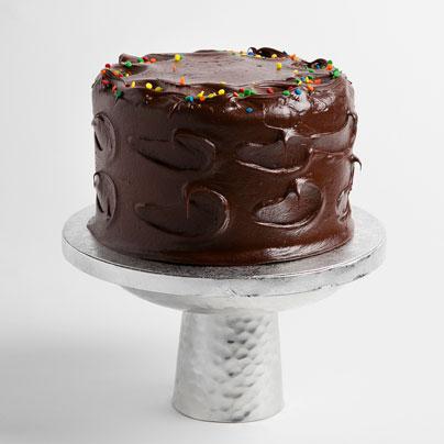 TastingTableNYC's tweet photo. Grab a sweet slice of one our favorite NYC cakes. http://t.co/BTq5nL48lp http://t.co/aXKDR6L9bI