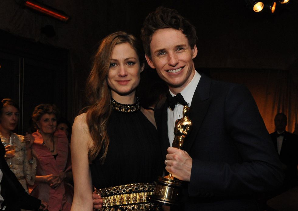 el_pais's tweet photo. #Oscars2015 | Tiene 33 años, nació en Londres.. http://t.co/i9SSakYWF4 Así es Eddie #Redmayne, el custodio del Oscar http://t.co/azdmx5UR0w