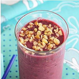 MnJHealth's tweet photo. Even in most smoothie chains and coffee bars, smoothies start out pretty healthful http://t.co/dhxHQppNxi