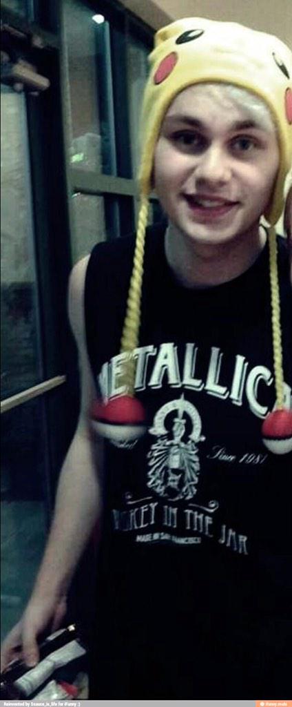 Hey. I'm Mikey. I'm in a band and we like to do weird shit. Rt, please?