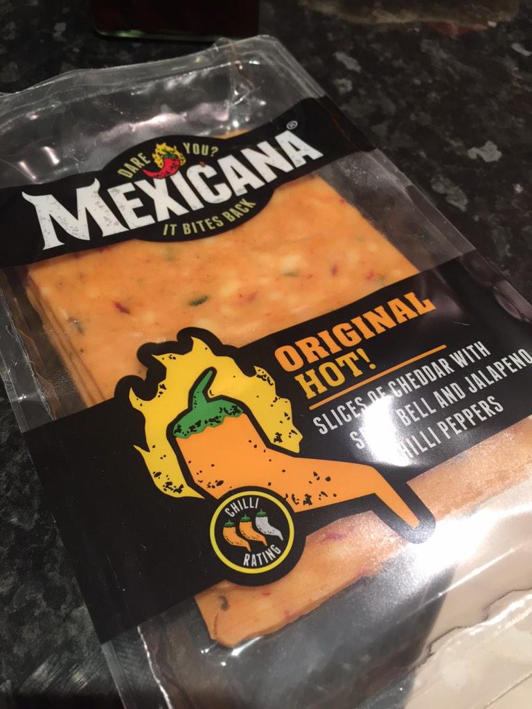 xoDaveUK's tweet photo. And @poisdon78 spicy bell &amp; Jalapeno cheese http://t.co/B6GAynj80K