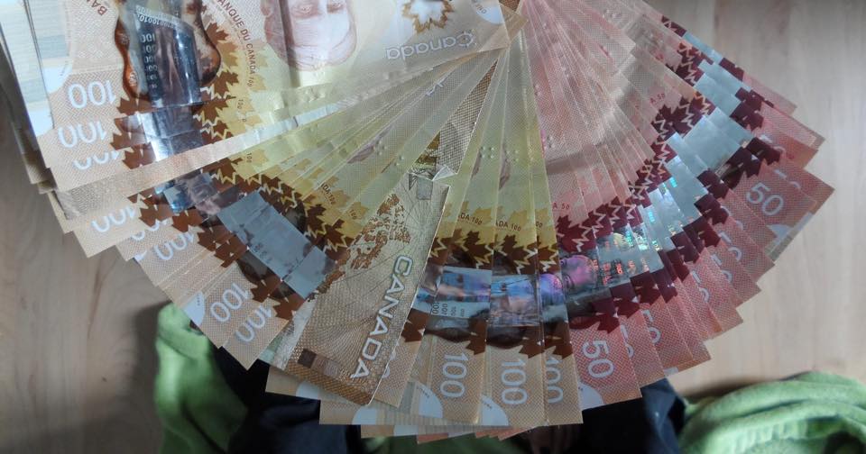 hotstuff_sweet's tweet photo. Its all about money Yo. http://t.co/1eMsbi18OC