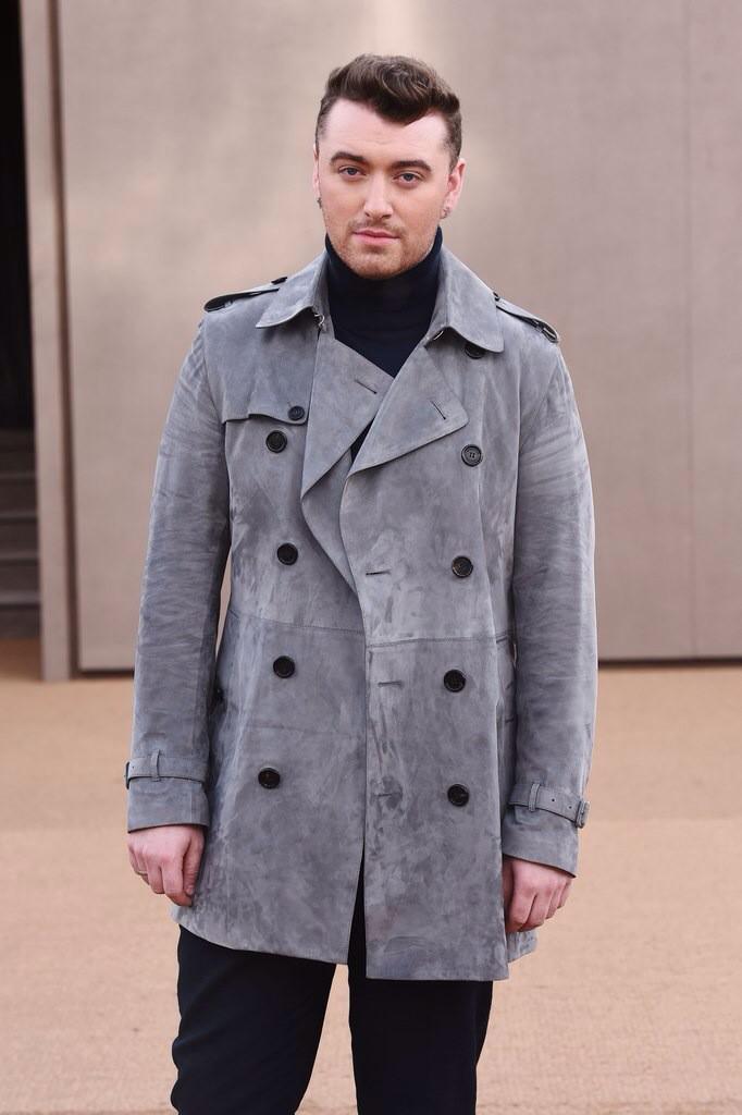 SamSmithRUS's tweet image. Sam attends the Burberry Prosum show during London Fashion Week Fall/Winter 2015/16. (@samsmithworld) #2
