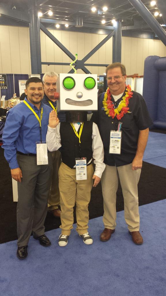 Lynkout's tweet photo. Lynk was spotted last week during the 2015 Convenience Store &amp; Food Trade Show in Houston, TX! http://t.co/K6r0Fyk4RK http://t.co/yqMtWIGWit