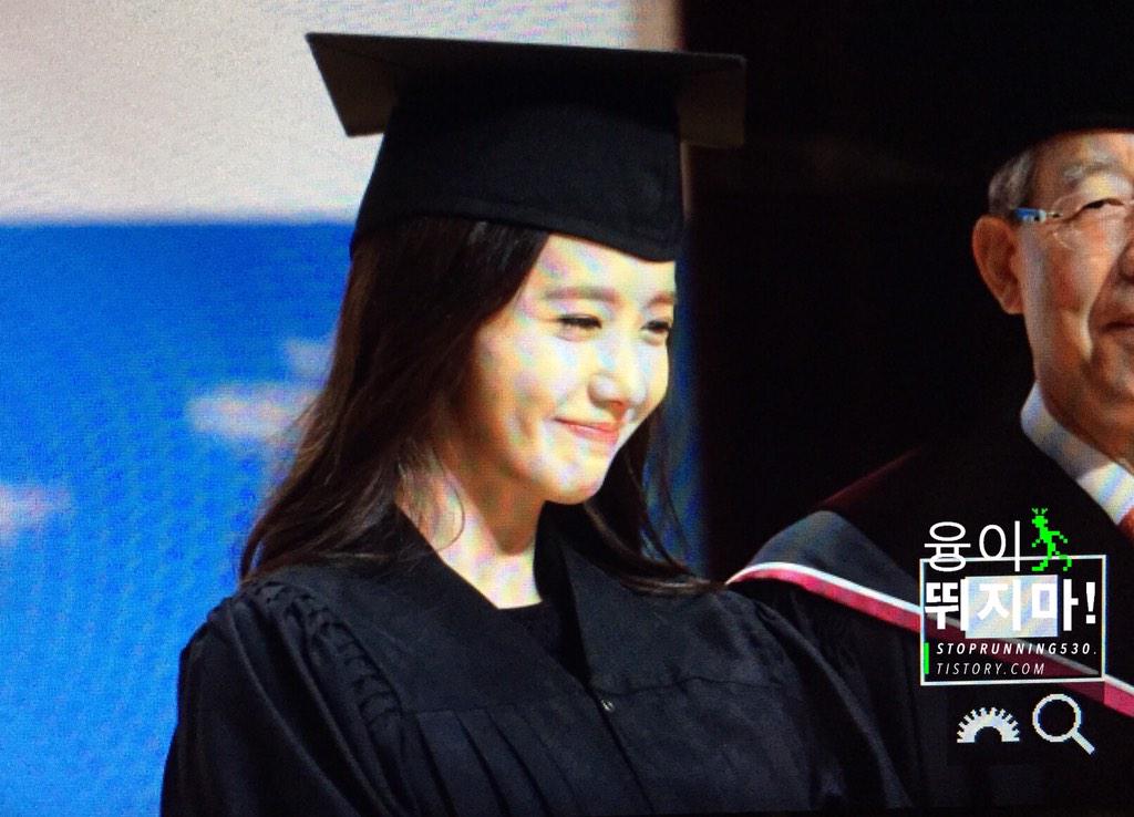 [PIC][24-02-2015]YoonA tham dự Lễ Tốt Nghiệp của Trường Đại học Dongguk và Hội thảo về Lễ Tốt Nghiệp vào sáng nay B-k-6CYUIAArf6K