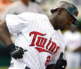 Happy 43rd birthday to Ex-Twin Rondell White! He hit .229, 11 HR, 58 RBI in 137 GP w/ Twins \06-07 