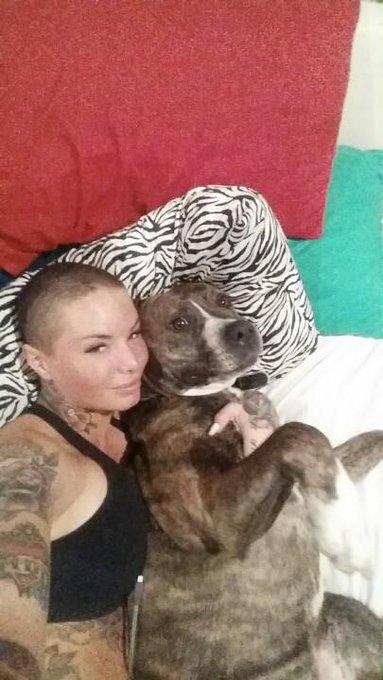 I told her to smile http://t.co/aXS7tL3eZT<a href="/tag/mackmonday"class="tags"><span>#mackmonday</span></a>