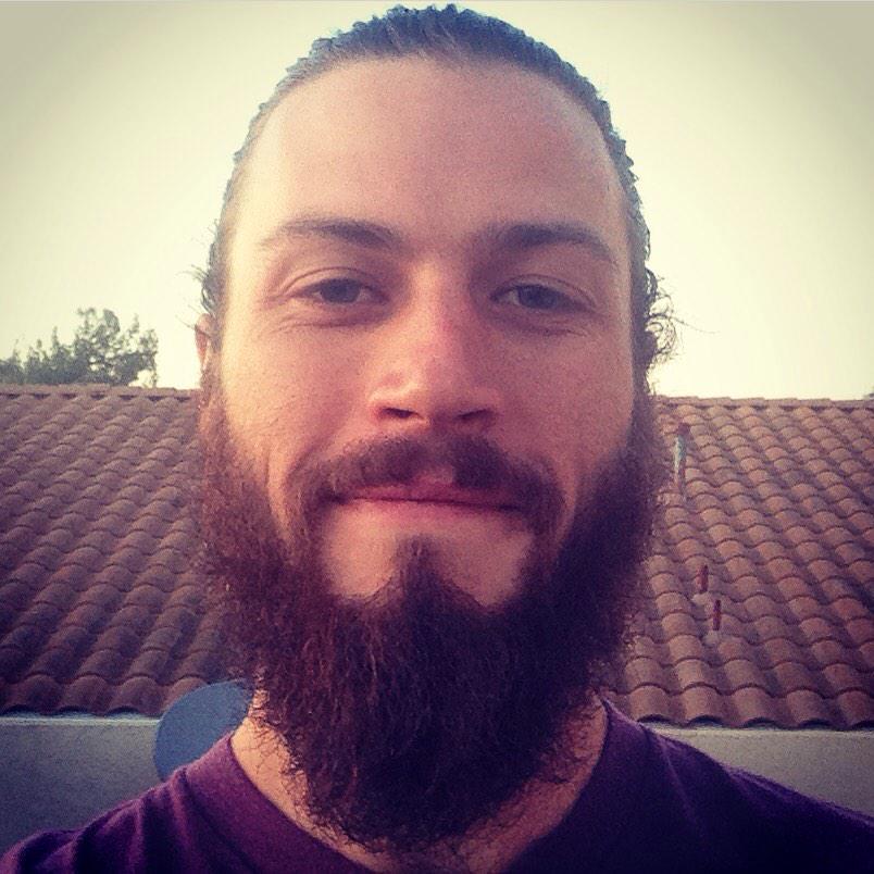 jamesinthewoods's tweet photo. Beard season http://t.co/WTCcpdwJhl