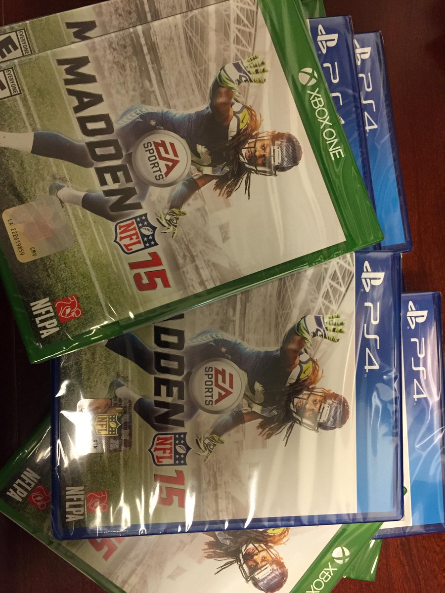 Patriots's tweet photo. It's still #MaddenMonday in the offseason!

Follow &amp; RT to win 1 of 10 @EAMaddenNFL games: http://t.co/JuZJL2bEp9 http://t.co/HnymNTPehL