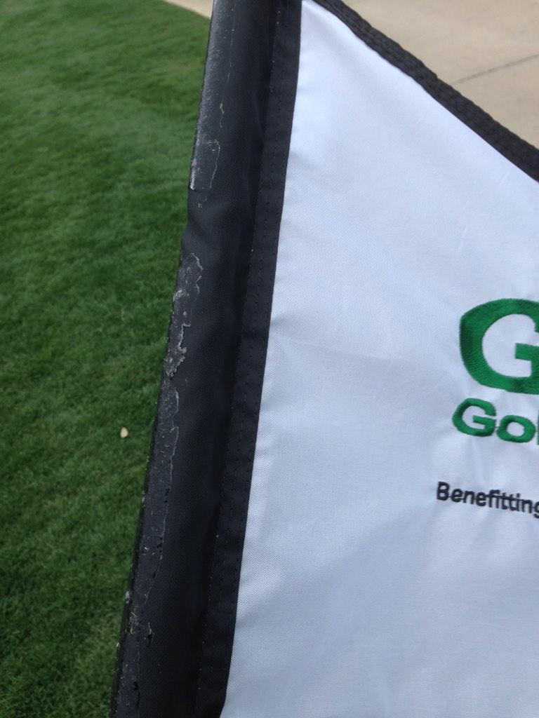 tonygus14's tweet photo. #PAGCS #G1S15 #UMD_TurfBowl so cold today at the 2 nd round of the GCSAA tournament , there was ice on the flag http://t.co/t0ShPU8W9z
