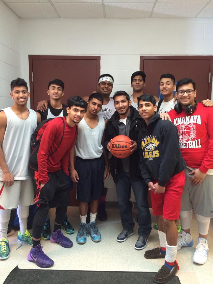 GenuineThomas1's tweet photo. Squadd #champs #asiansgotnothinonus #wetoonice http://t.co/3vlqC61UcH