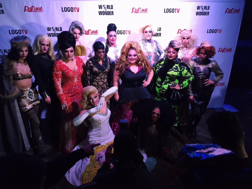 RuPaulsDragRace's tweet image. Hiiiiiieeeee NYC!