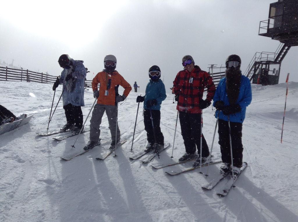 AshtonGlines's tweet photo. Squad goin' up on a Monday ❄️ http://t.co/1AeMee0mKh