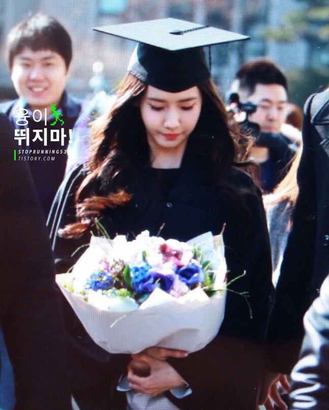 [PIC][24-02-2015]YoonA tham dự Lễ Tốt Nghiệp của Trường Đại học Dongguk và Hội thảo về Lễ Tốt Nghiệp vào sáng nay B-lLaVSUcAA0K6m