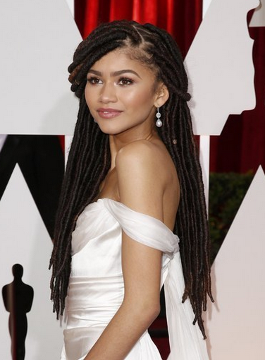 BuzzFeed's tweet photo. Zendaya Wrote A Powerful Defense Of Her Dreadlocks After Racist Comments On Fashion Police http://t.co/xfAJR5IePT http://t.co/xtn8e75nn8