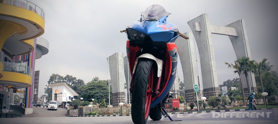 Tantan837's tweet image. #YamahaIDKrw #weRdifferent
"Akhirnya Gue Temukan Motor Terbaik di Kelas 250cc bit.ly/1BKtc33
 @YamahaJabar