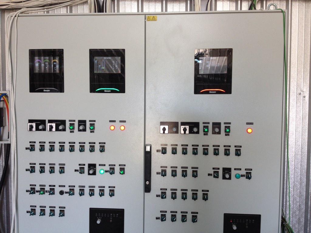EdGubbels's tweet photo. Two rearing/production houses in Saudi @Alwashim poultry are equipt with the new Fancom Lumina L38 and L44. http://t.co/jAQwJXb5Kh