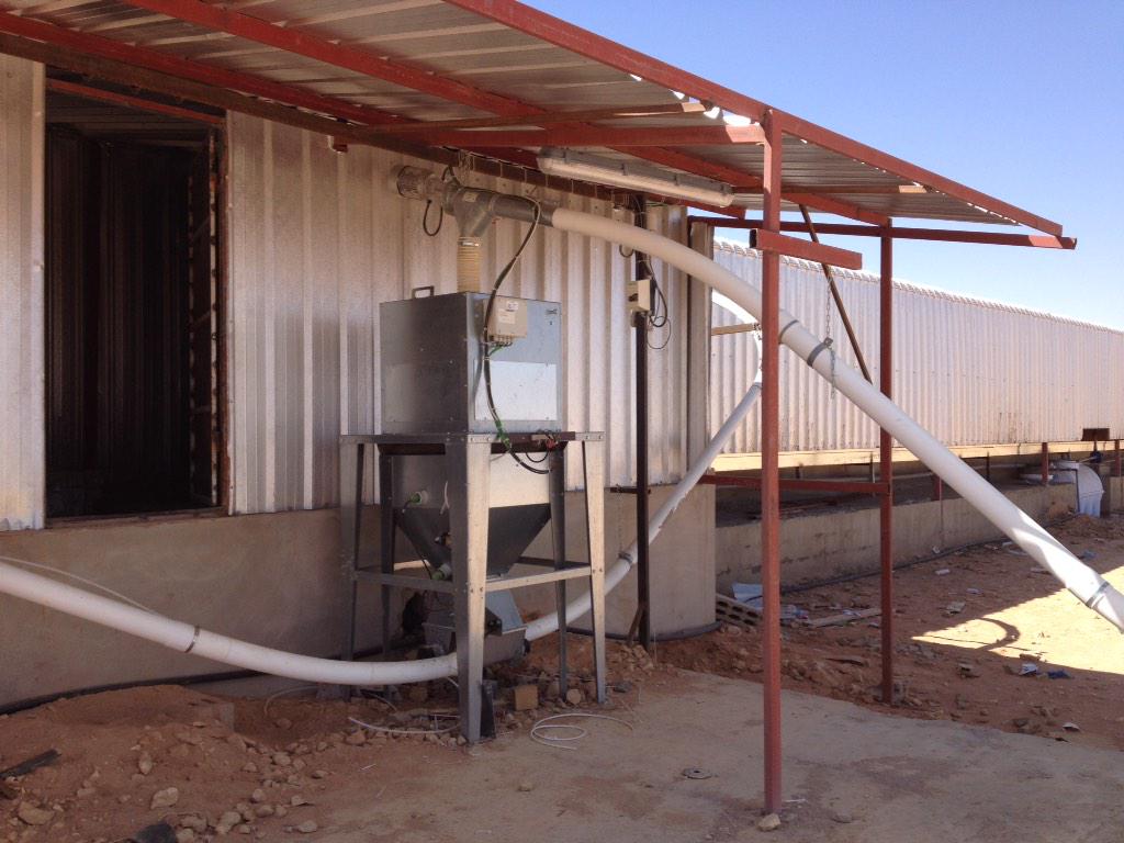 EdGubbels's tweet photo. Two rearing/production houses in Saudi @Alwashim poultry are equipt with the new Fancom Lumina L38 and L44. http://t.co/jAQwJXb5Kh