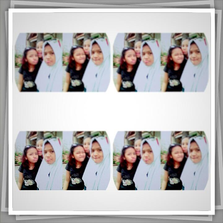 Harsyanida_24's tweet image. Malam:)