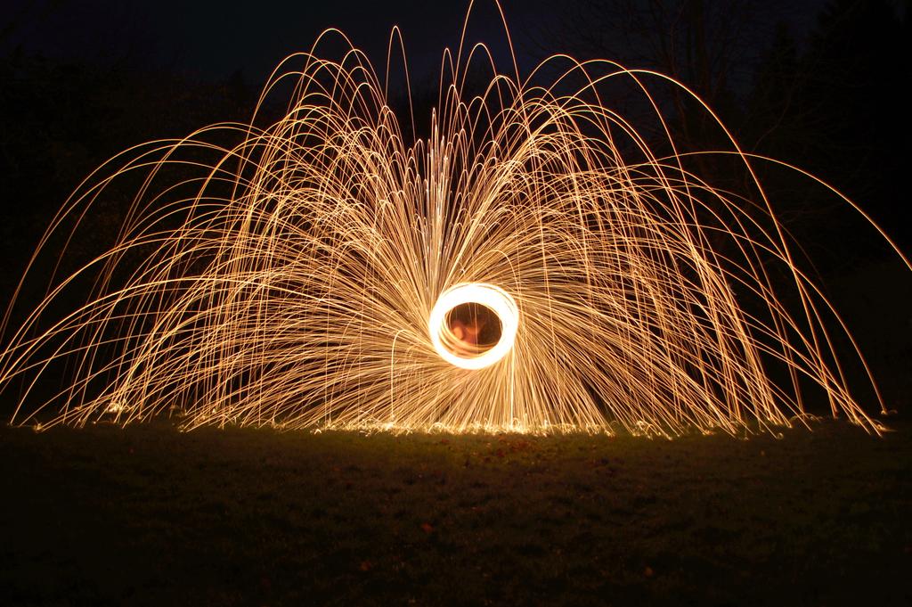 photographdevon's tweet image. Did a bit of playing around with #wirewool and ended up with these.
#photography #longexposure #ThisGirlIsOnFire