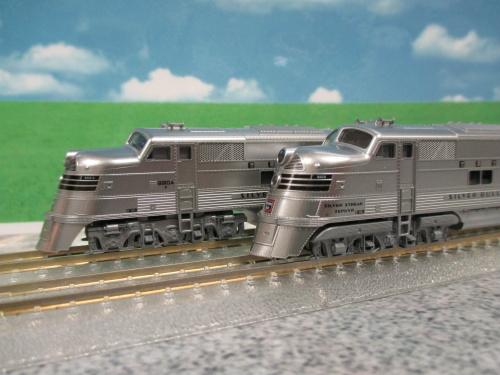 E5A機関車】単品で発売のE5A機関車と、シルバー・ストリーク・ゼファー
