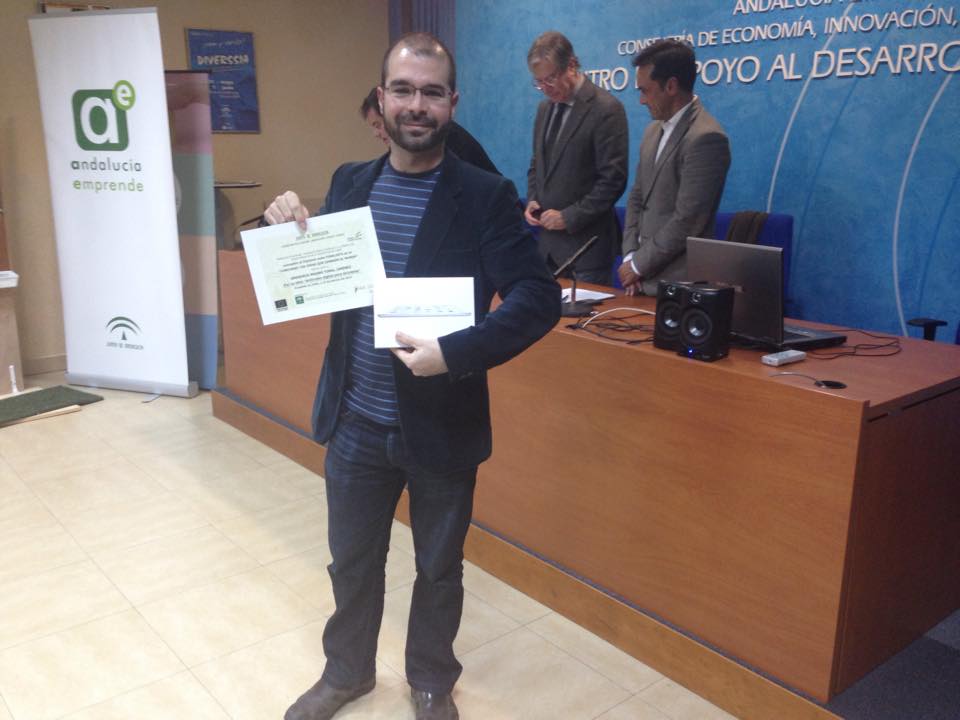 Ciclogreen's tweet photo. Ayer resultamos ganadores de uno de los 5 Ipad Mini del concurso #premios100ideas @100ideascambio @aemprende #feliz http://t.co/k8Qx5bDRLt