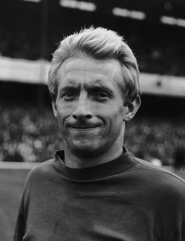 \" Happy Birthday buat Legenda United, Denis Law yang ke 75 tahun! (309 apps, 171 goals) True Legend! 