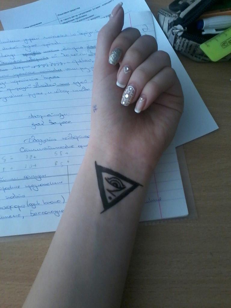 _Alex_Ray's tweet image. Забилась 😉
#литратыклассная #сидимнапервойпарте