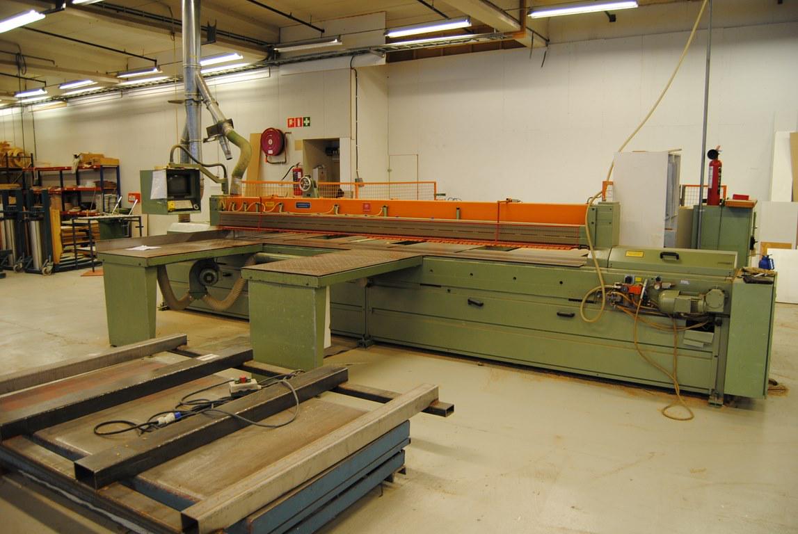 RTK_TRADE's tweet photo. Panel Saw SCHEER FM 14-4200
Machine Condition: Very Good 
For SALE:
http://t.co/Z44opXRxVd

#woodworking http://t.co/WP24clNUem