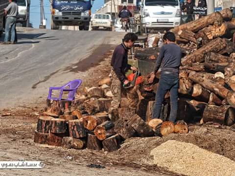 LensyoungHamwi's tweet photo. #ريف_حماة الشمالي
بائع الحطب في الأراضي المحررة.

Northern #Suburbs_of_Hama
The wood saller in the librerated areas http://t.co/4dg4SY6ywY