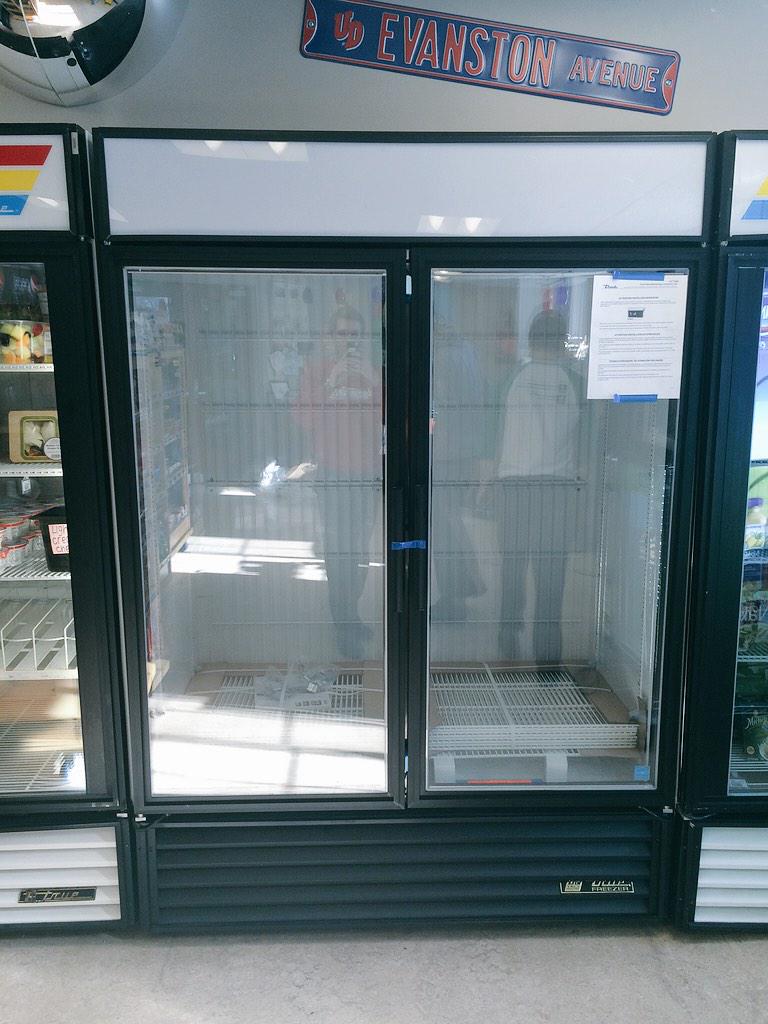 Stus_Landing's tweet photo. Big things happening at Stu's today. The new freezer is finally in! #MaintenanceMen http://t.co/Z5GF2PpSUm