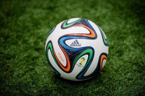 433's tweet photo. Pass the twitter soccer ball http://t.co/TnHS0lUk7r