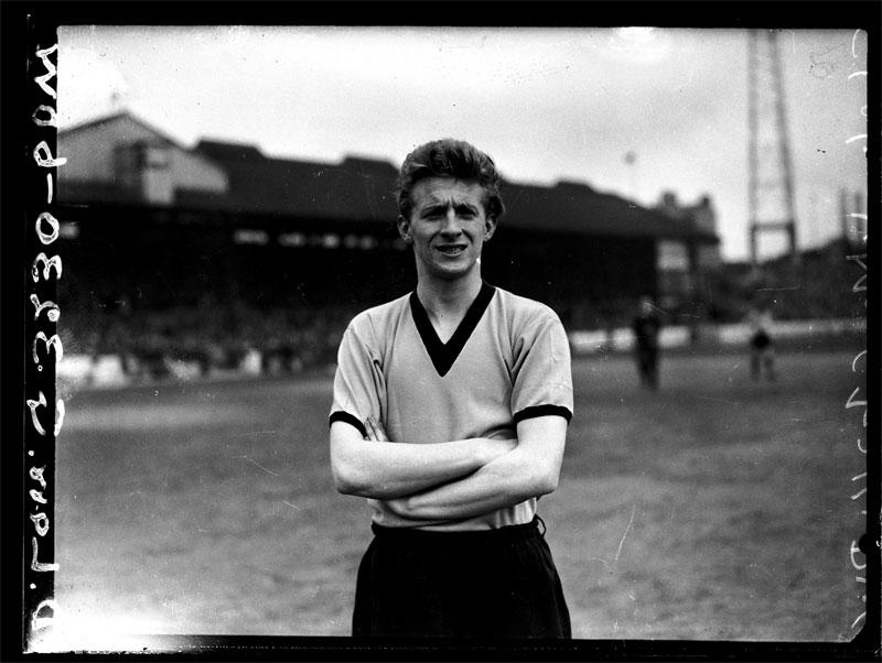 HAPPY BIRTHDAY to one of the few to play for both Man Utd and Man City, Denis Law. 75 today. 