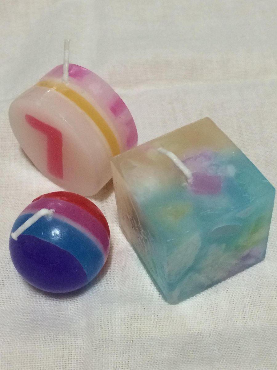 e_mokuren's tweet image. mano*manoの戦利品4　KUSUキャンドル（ @kusu_candle ）さんのキャンドル。キャンドルホルダーのディスプレイに使用させていただきました。