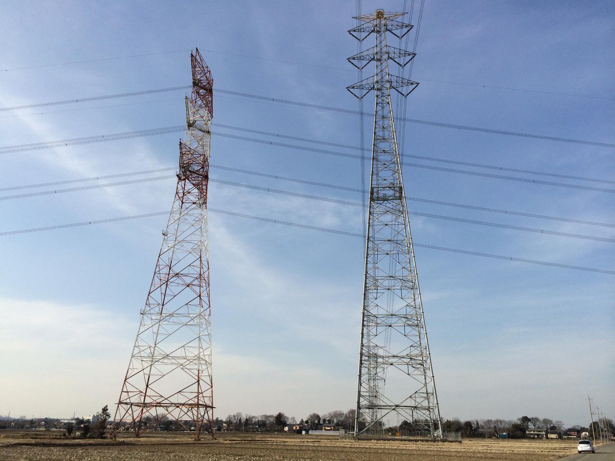 鉄塔が飛ぶ 超高圧分岐鉄塔