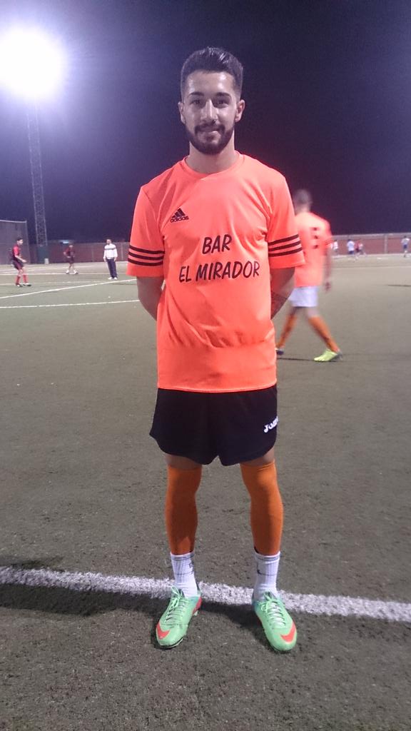 TROFEOCHICHARO's tweet photo. MVP DEL PARTIDO
TELEPOLLO FC 5
DIABLOS ROJOS FC 5
NITO (DIABLOS ROJOS FC)
@PerezDpl31 http://t.co/aWmd3ZQmcH