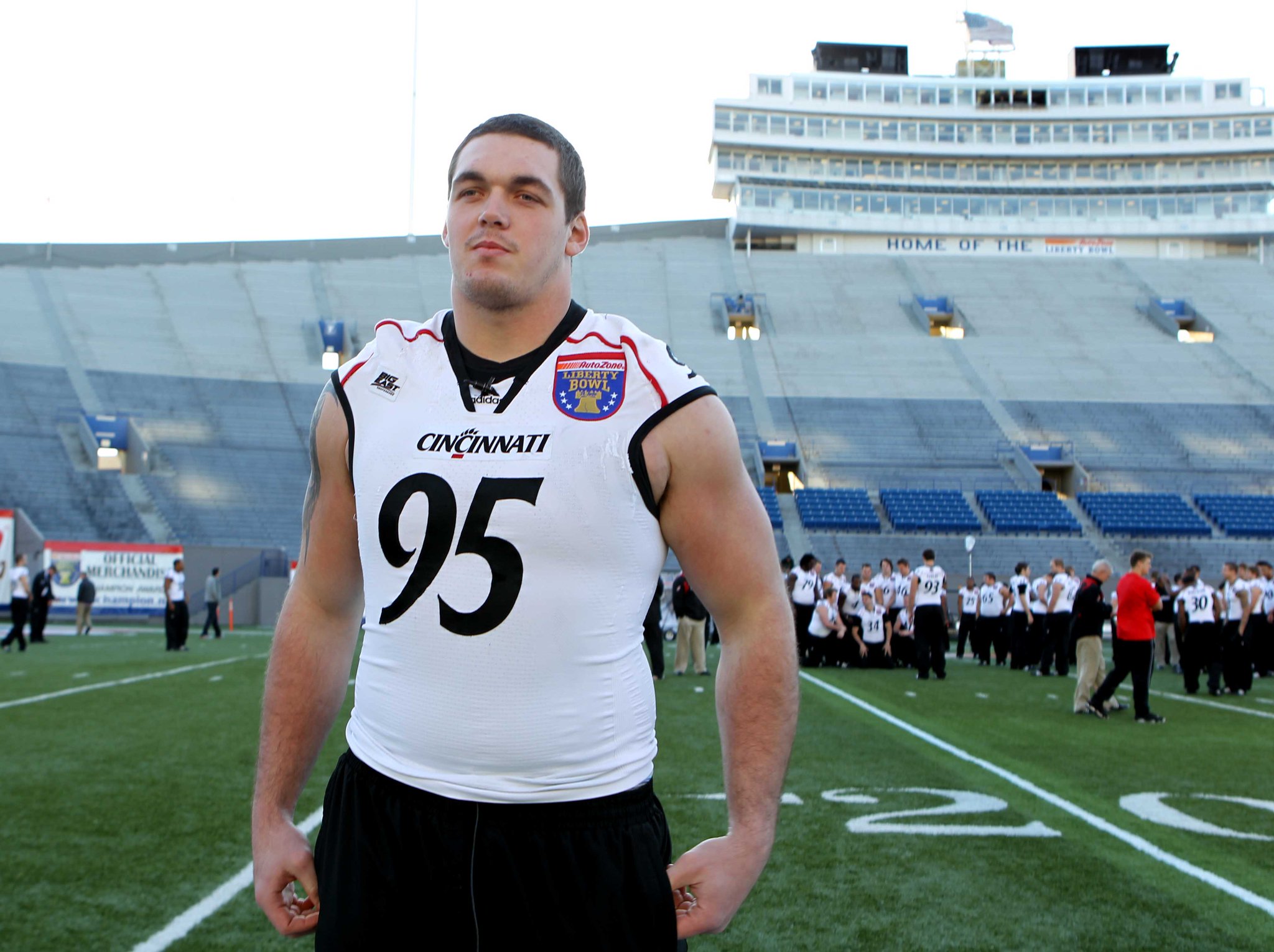 Happy 25th birthday to former and current Denver defensive lineman Derek Wolfe 