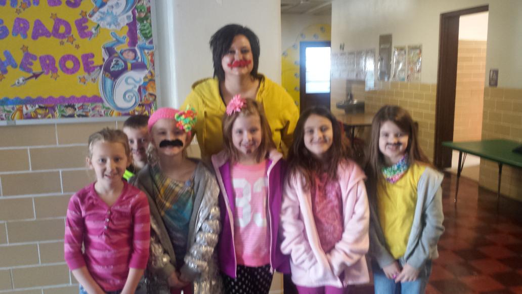 2ndGradeTeam4's tweet image. Mustache day at maplecrest!!! #imustacheyouaquestion #moostache