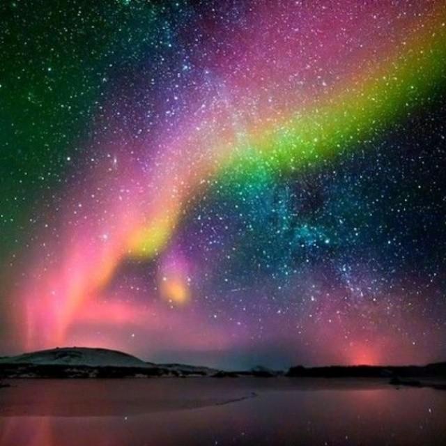 Daily Discovery: the Southern Lights over Tasmania in #Australia.