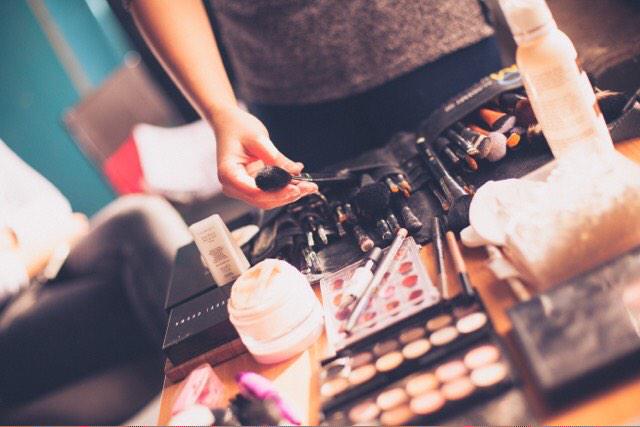 JennyWatson88's tweet photo. Some bts shots from the shoot with @Cotton_Jelly  photos courtesy of Sean Goldsmith #mua #hair #fashion #cottonjelly http://t.co/C4nqubcGle