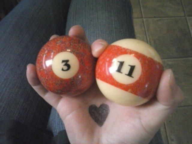 S0ftS3rv3's tweet image. Found @311 on my balls.. #311 #poolballs ❤