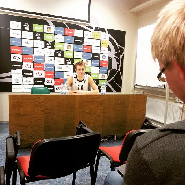 Unitartubasket's tweet photo. Hea mäng tagab koha pressikonverentsil #saimonsutt #eurokarastus http://t.co/9sX6F1djIU http://t.co/kFOFprIOlN