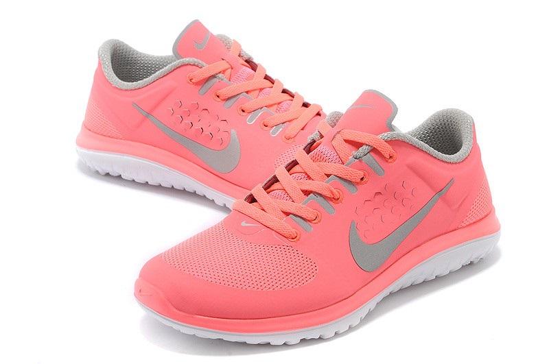 RT and follow to be in with a chance of winning a pair of Nike running shoes. Closes on Sunday 15th March at 5pm.